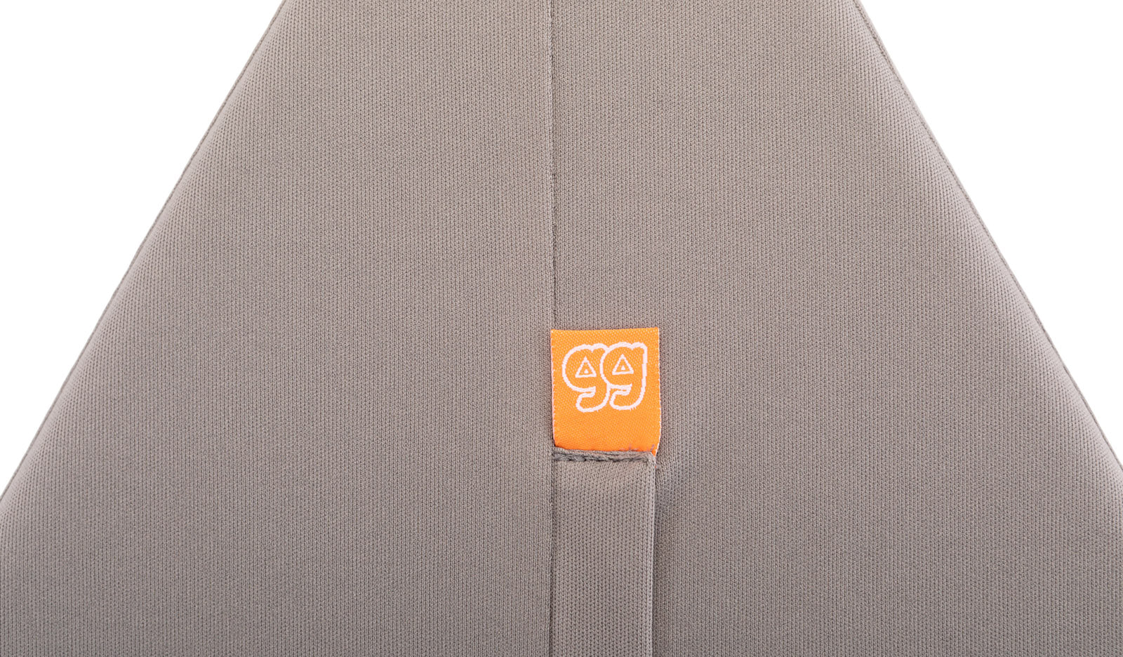Close up of the Nugget® fabric tag with GG logo