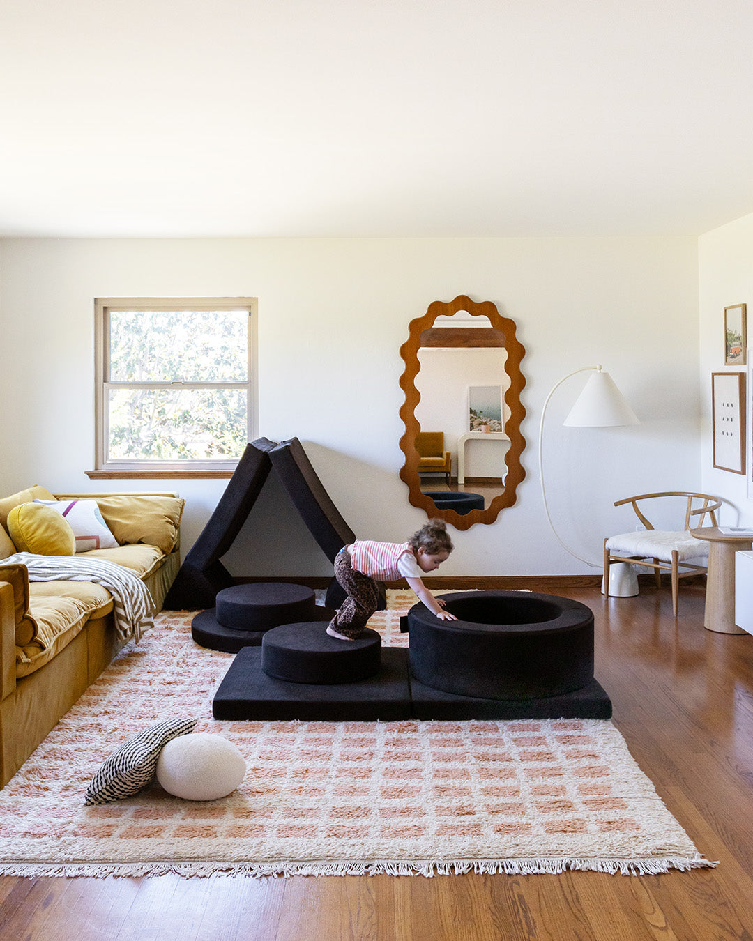 Explore Nugget® play furniture in all-black Catwalk